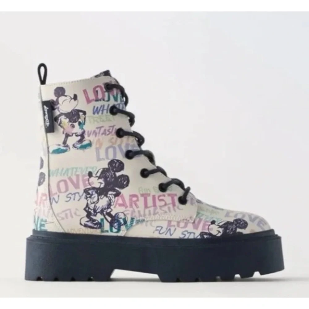 NWOT Zara Kids Disney 100 Mickey Mouse Graffiti Combat Boots White Size‎ 33